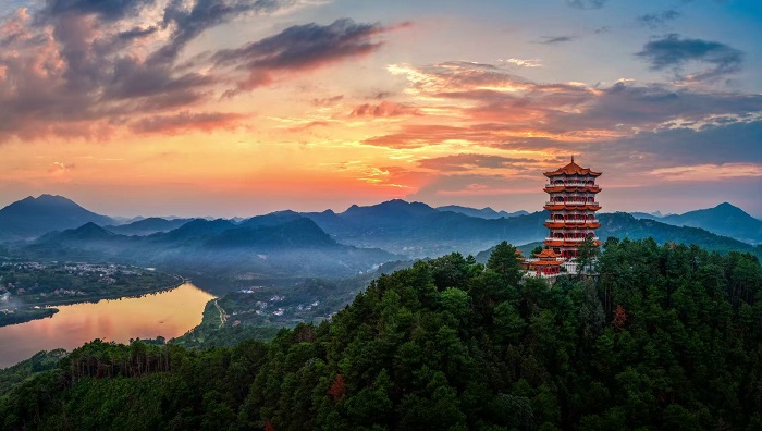 平乐金字岭